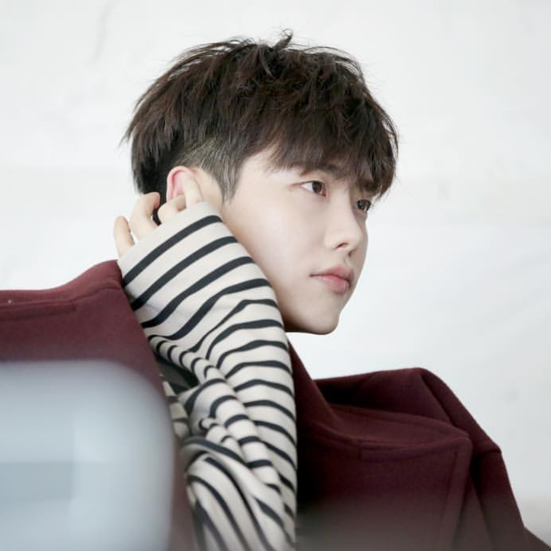 Lee Jong Suk Biodata Artis
